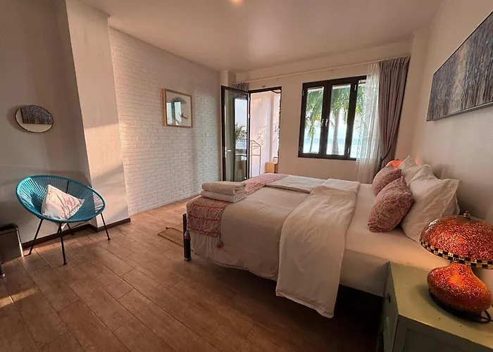 Emoha Dive Resort